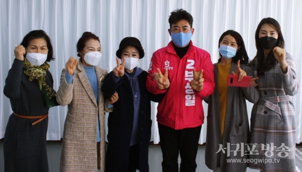 부상일 예비후보는 15일 한국무용협회 제주도지회(지회장 최길복)와 문화예술발전에 대한 간담회를 가졌다.