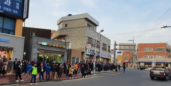 민주당 박정규 후보는 7일 대정읍 시계탑 사거리에서 유세했다.