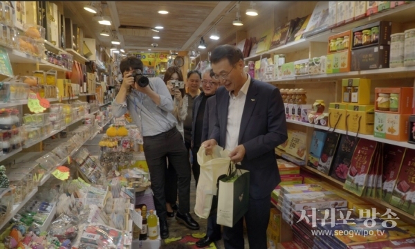 제주국제자유도시개발센터는  28일 전통시장 활성화를 위한 ‘제담이가 장에 데려다 드림!’ 두 번째 캠페인을 추진했다.