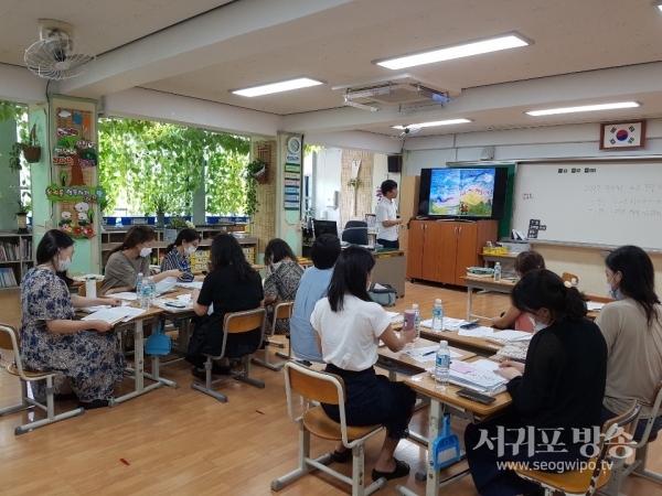 도내 22개 초등학교 대상 "찾아가는 ‘4‧3 없는 그림책’ 4‧3평화‧인권교육 교원 연수" 실시