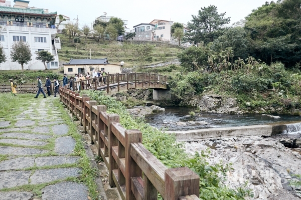 김태엽 시장, 웰니스 서귀포 도심 도보투어 현장 걸매시공원 답사