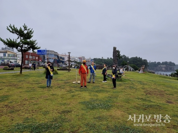 사)서귀포룸비니청소년선도봉사자회, 자구리 공원 청소년선도 활동 사진