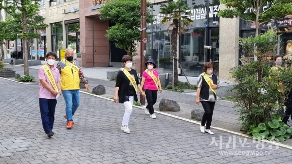 봉사자회원 3개팀으로 나눠 청소년 선도활동에 참가하고 있다.