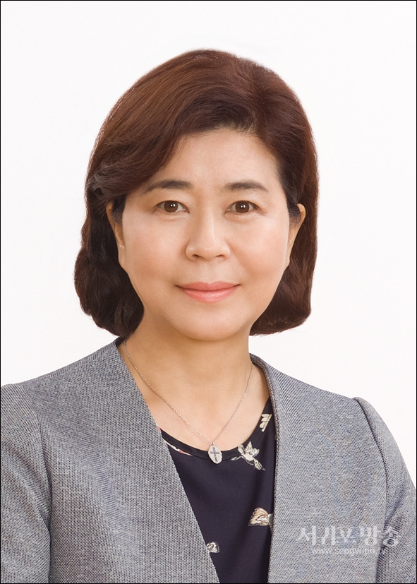 이기은 시인