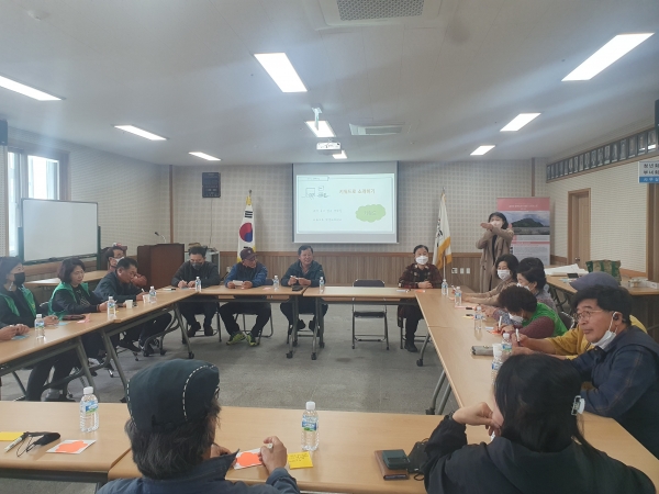 서귀포시 성산읍 오조리 마을 회관 2층 회의실에서 지난 10일 정착주민과의 간담회를 개최하였다.