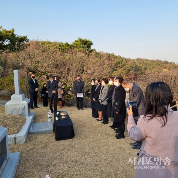 국가보훈처는 17일 오후 2시 국립서울현충원 현충관에서 독립운동가 우당 이회영 선생의 삶을 기리는 순국 90주기 추모식 '아흔 번째 난잎'을 개최했다.