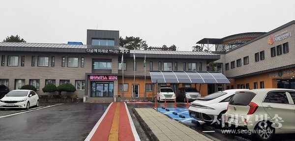 서귀포시 동부보건소는 가임기 여성 및 12주이내 임신부를 대상으로 ‘풍진 검사’를 오는 3월 23일부터 무료로 실시한다.