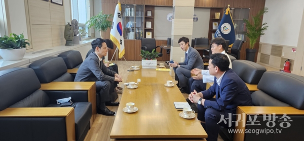 김한규 국회의원,최국명 제주대학교병원장과 상급종합병원 관련 면담 진행