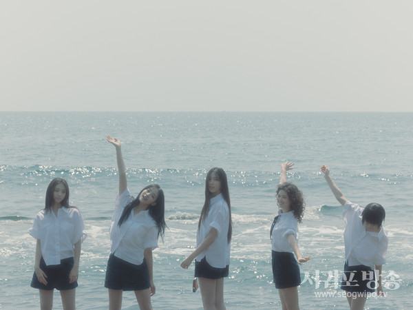 ▲뉴진스 촬영스틸컷 (제공: 어도어레이블)