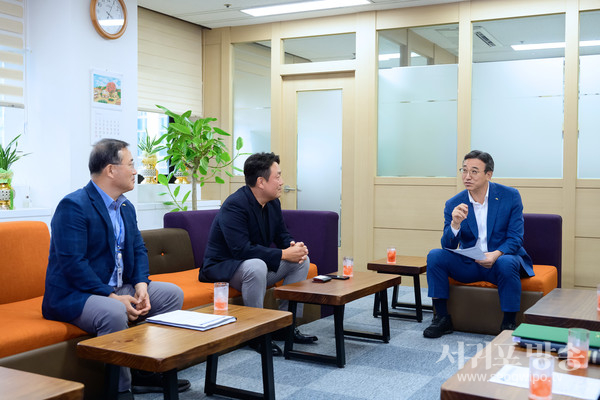 서귀포시 3개 약국 이웃돕기 후원금 기탁