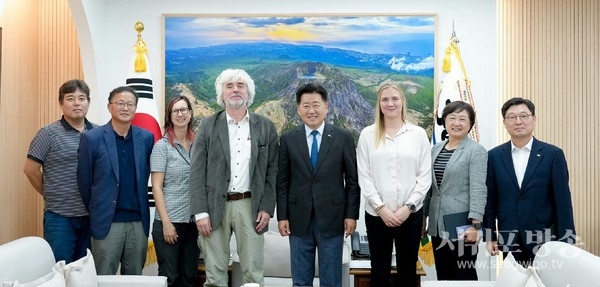오영훈 지사, IUCN 방문단과 면담…업무협약 추진상황 공유 및 상호 협력 강화