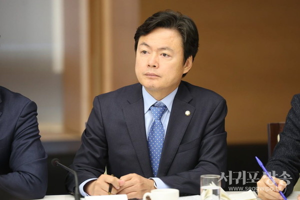 김현정 국회의원 사진