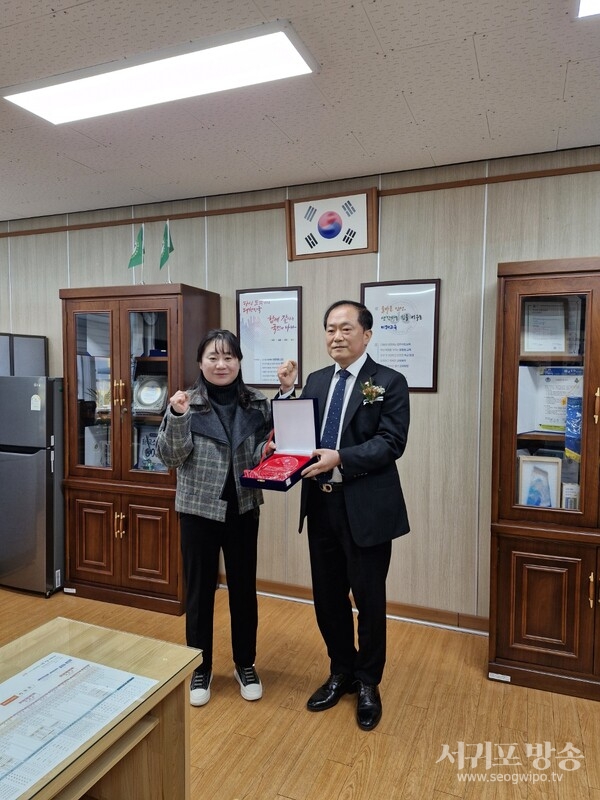 중문고 졸업식, 장학금 810만원 전달