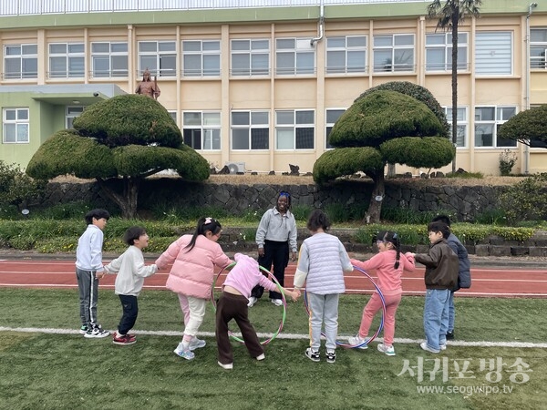 신산초, 원어민 협력 수업 활발히 진행